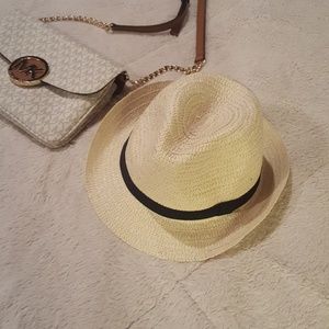Beach hat
